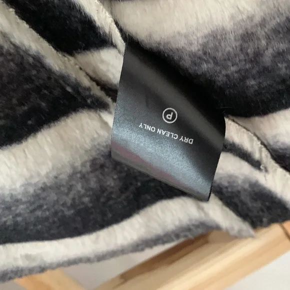 Sam Edelman Clara Faux Chinchilla Fur and Suede Vest - Picture 12 of 12